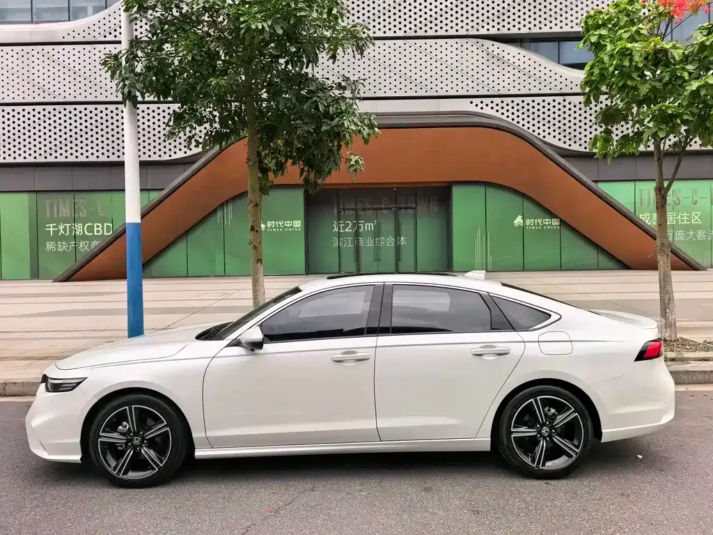 Honda Inspire 2024 из CN, фото 7