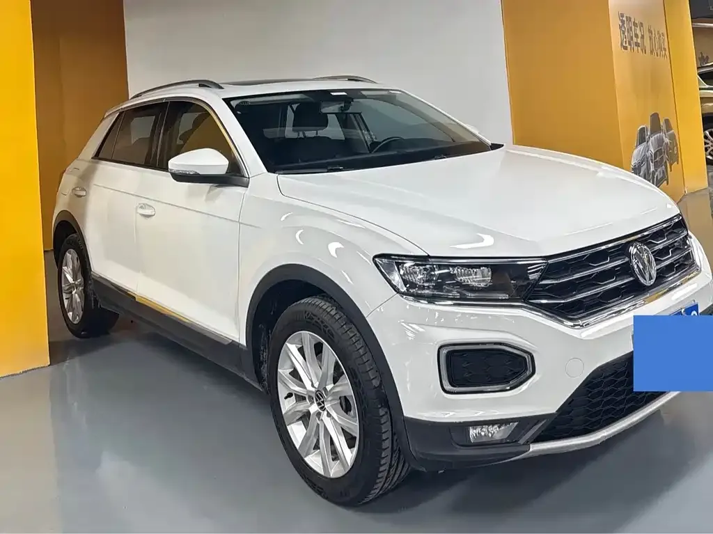 Volkswagen T-Roc — фото 8