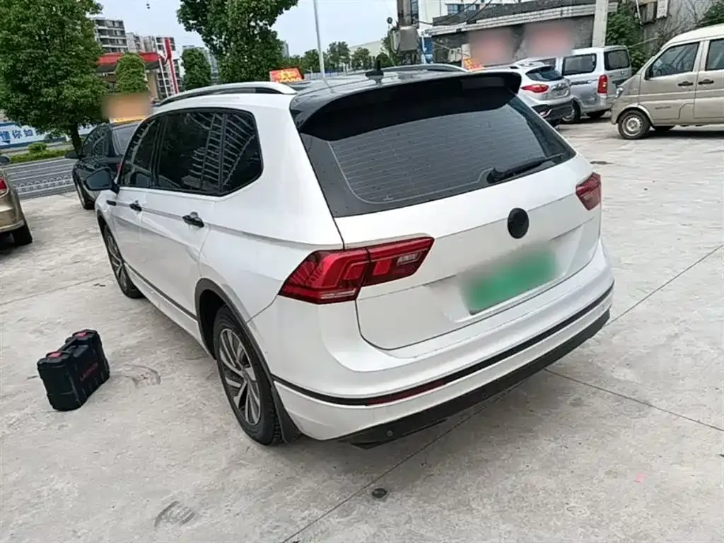 Volkswagen 途观L插电混动 2021 из CN, фото 6