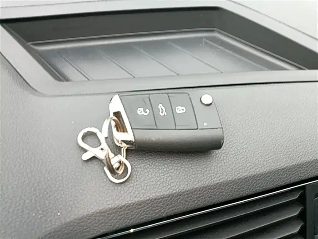 Volkswagen 途观L插电混动 2021 из CN, фото 9
