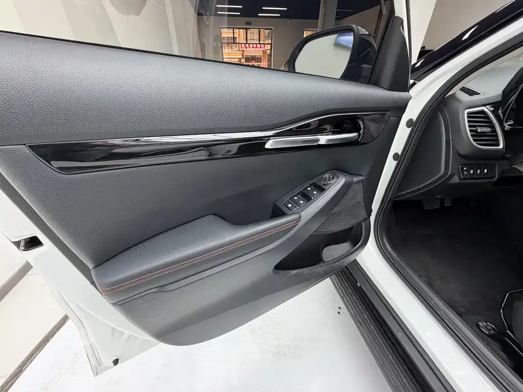 Kia KX3 — фото 4