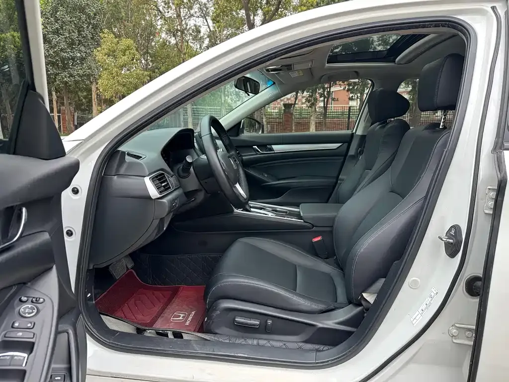 Honda Accord 2021 из CN, фото 10