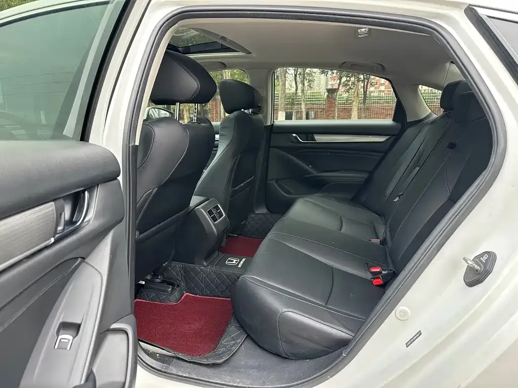 Honda Accord 2021 из CN, фото 2