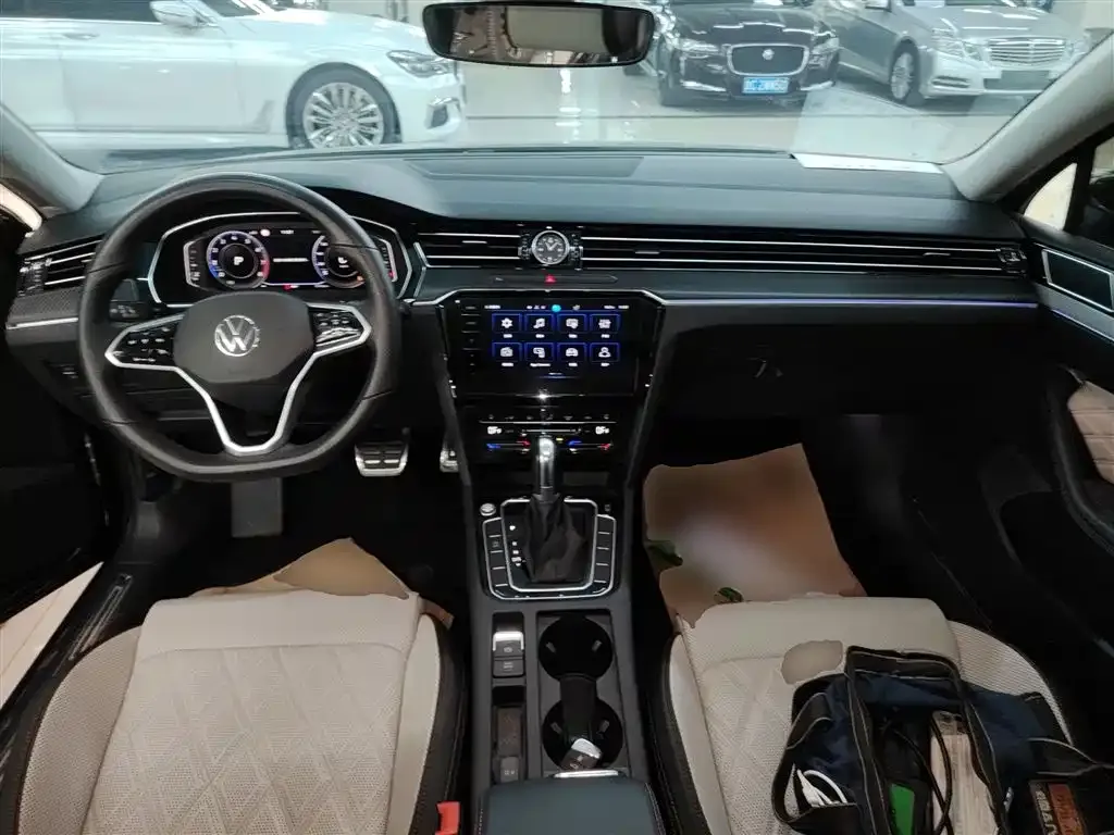 Volkswagen Magotan 2023 из CN, фото 6