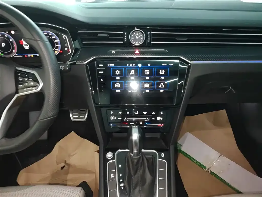Volkswagen Magotan 2023 из CN, фото 4