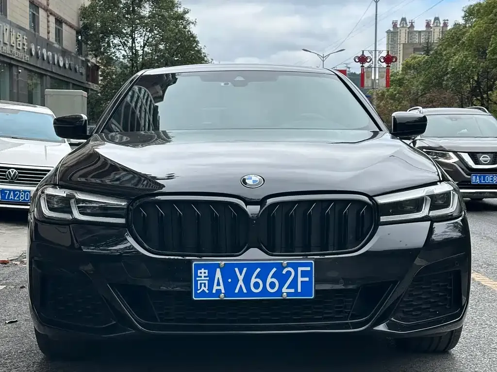 BMW 5 Series — фото 2