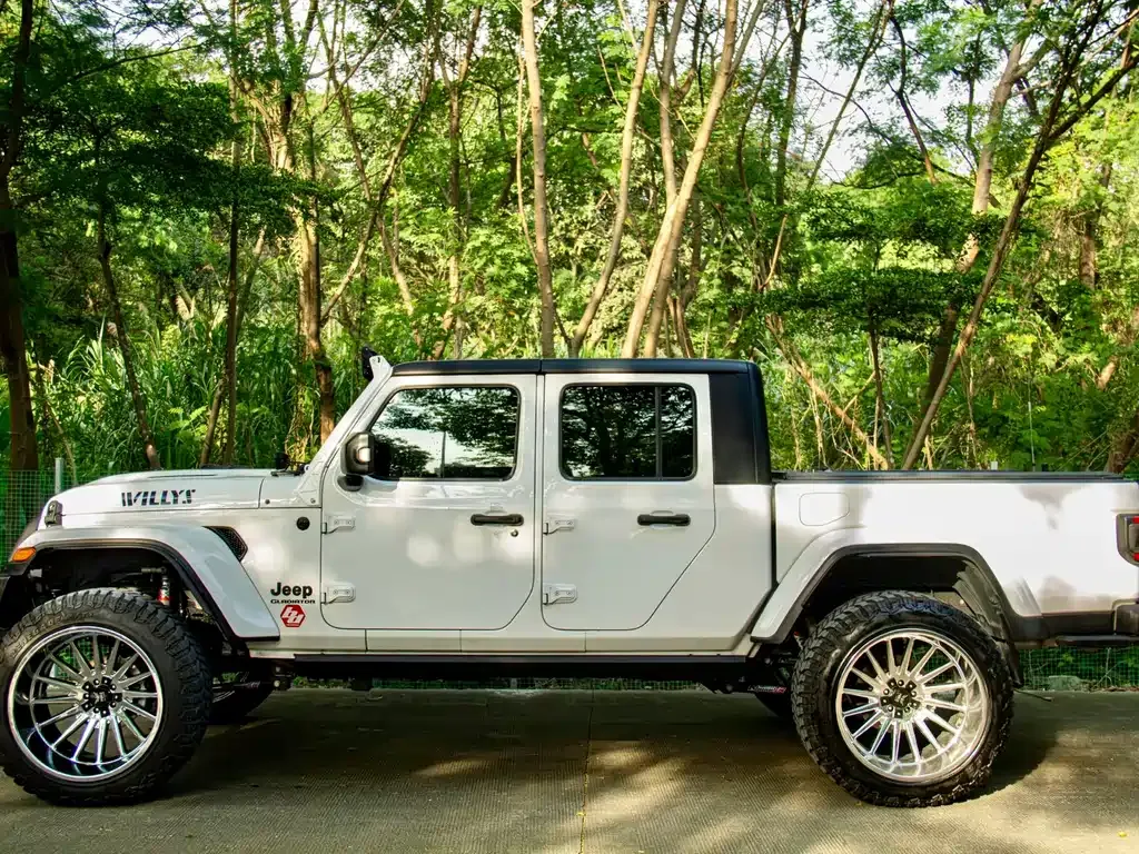 Jeep Gladiator — фото 7