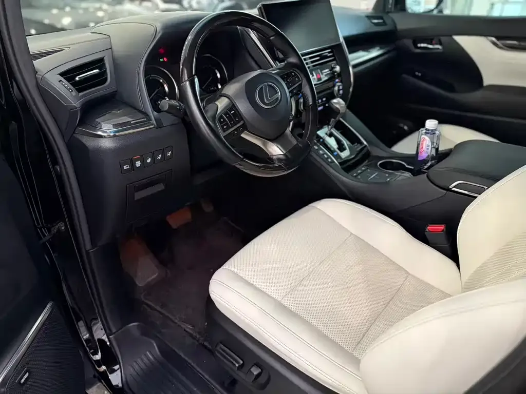 Lexus LM 2022 из CN, фото 4