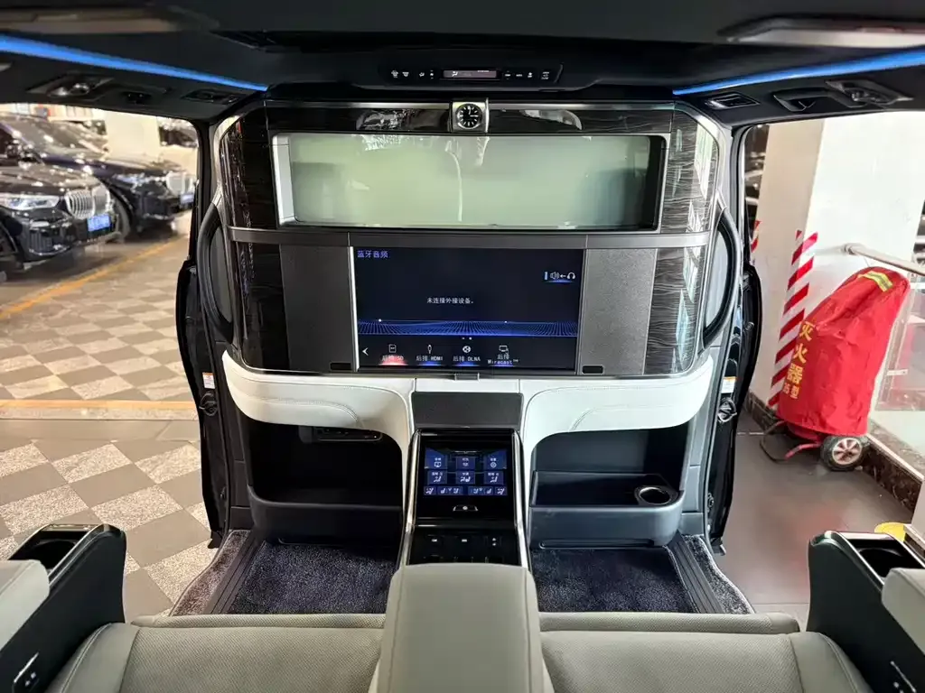Lexus LM 2022 из CN, фото 7