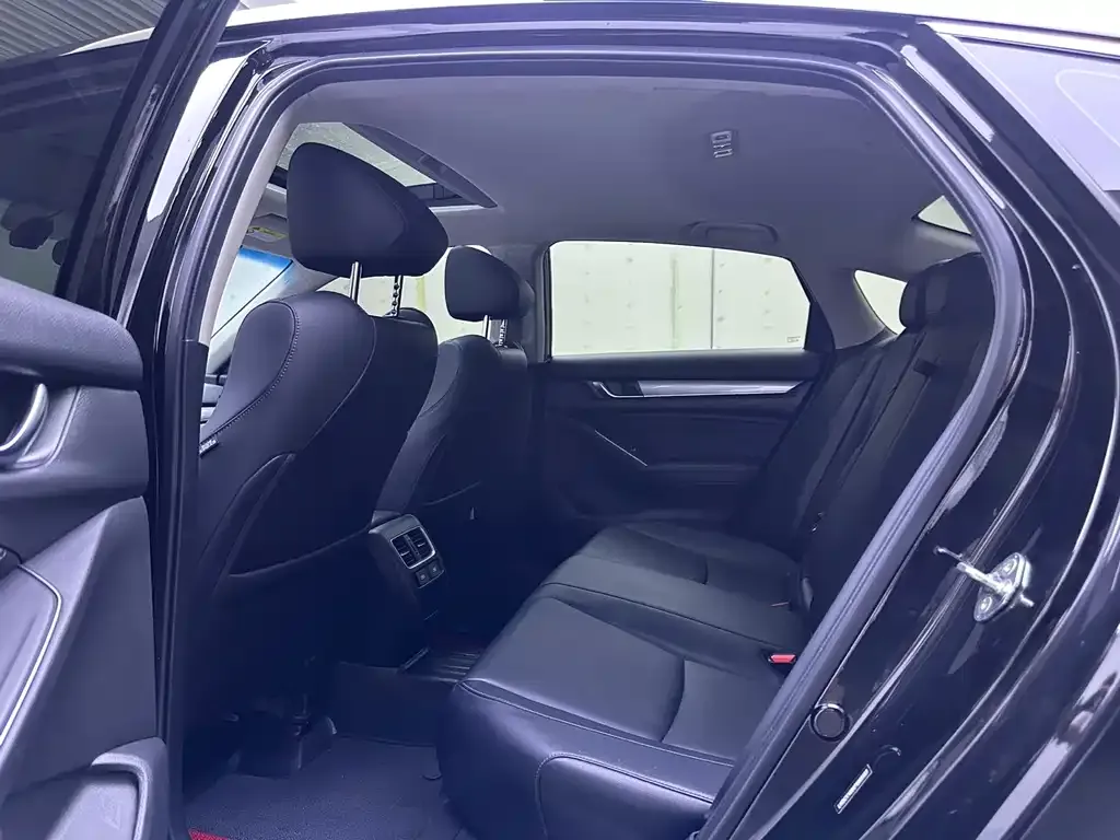 Honda Accord 2022 из CN, фото 8