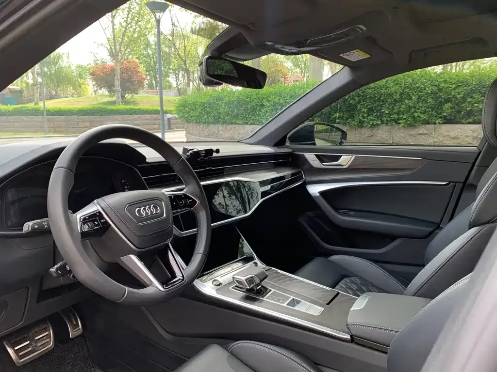Audi A6L — фото 4