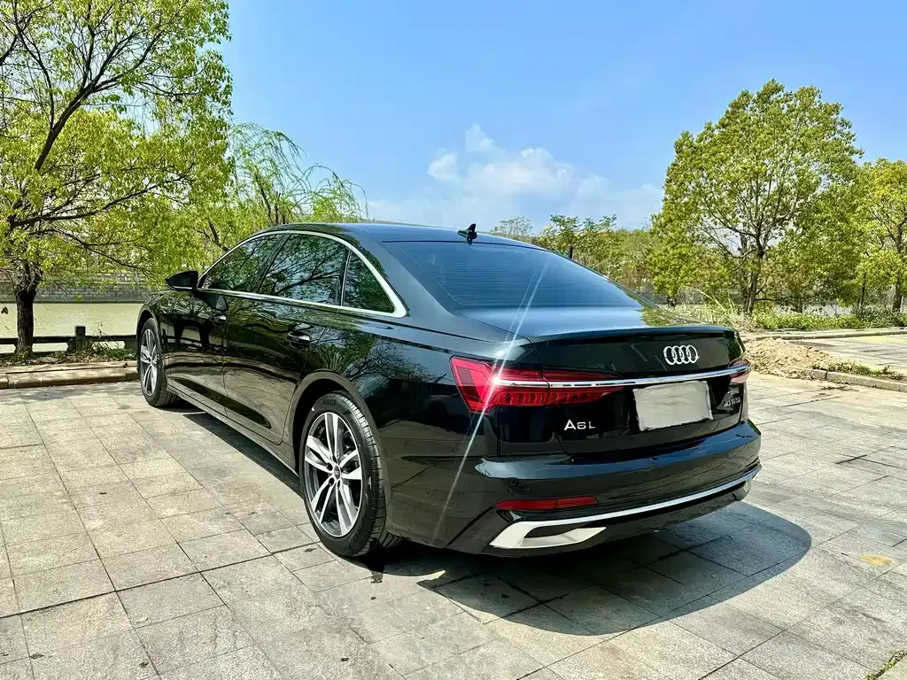 Audi A6L — фото 4