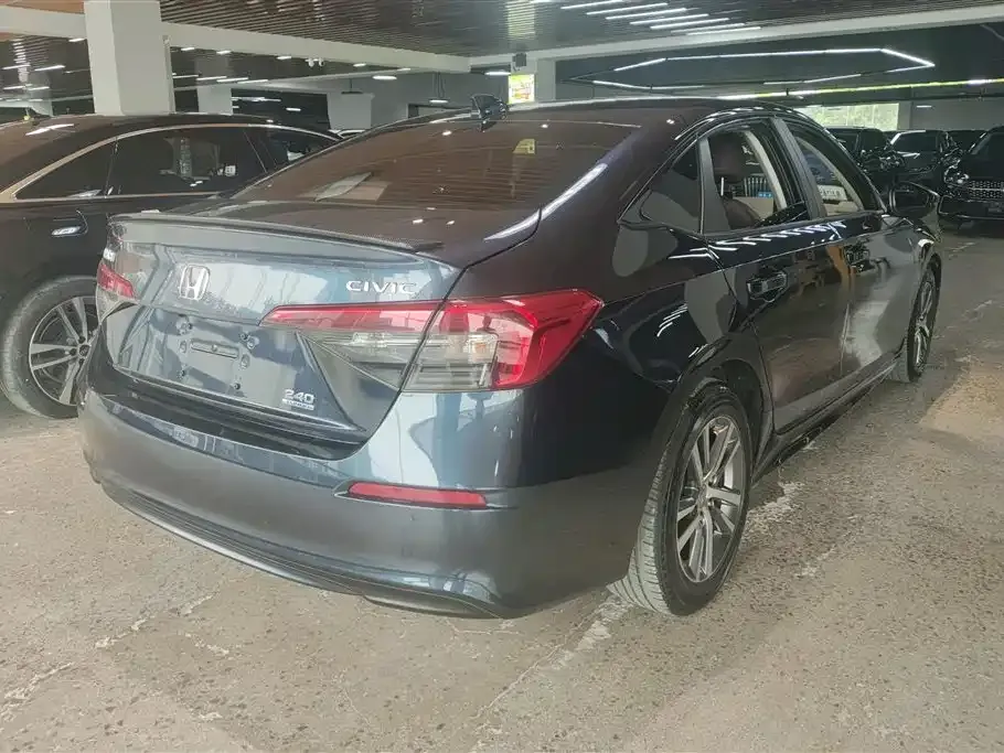 Honda Civic — фото 8