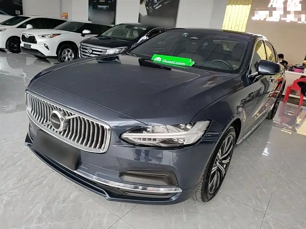 Volvo S90 — фото 1