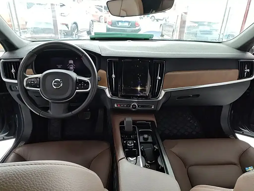 Volvo S90 — фото 8