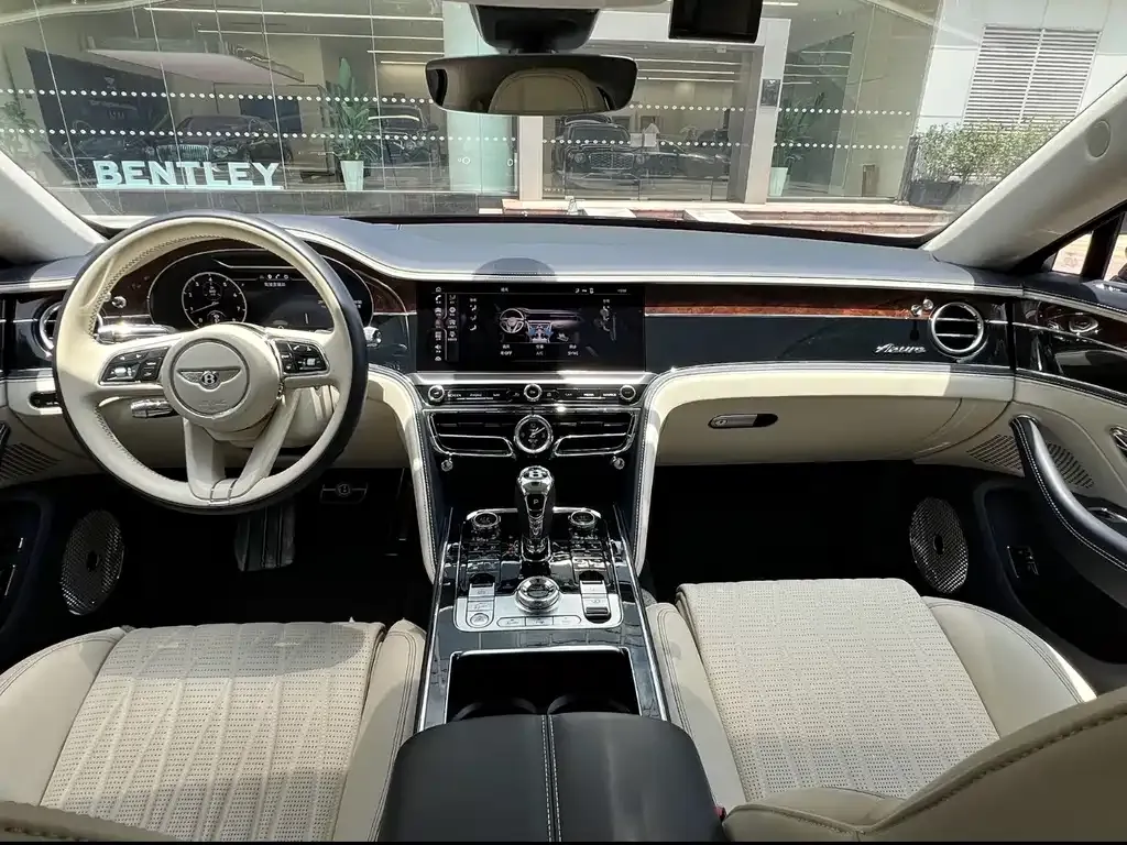 Bentley Flying Spur — фото 6
