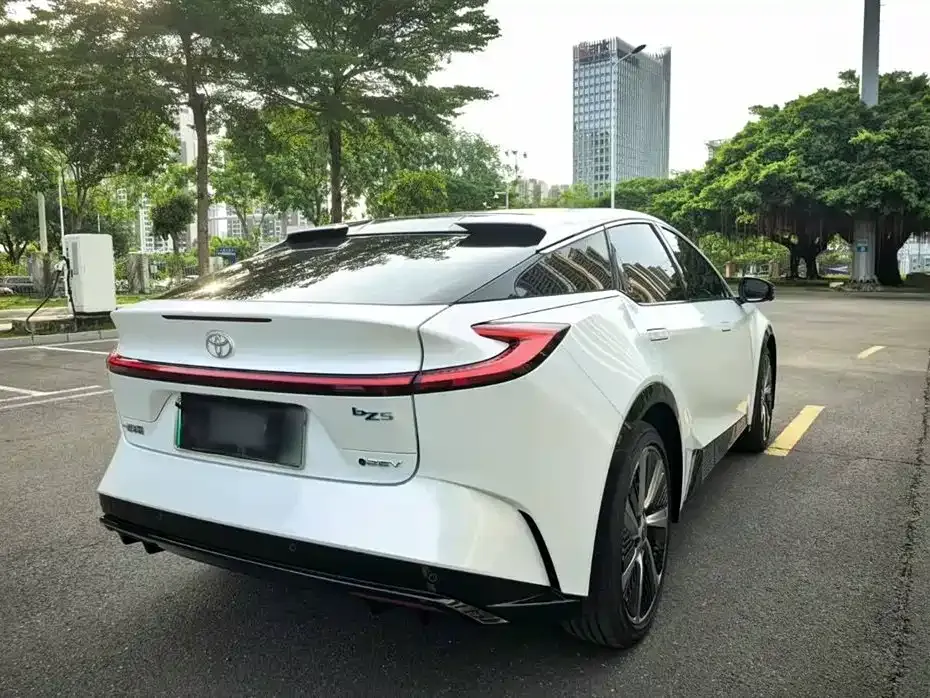 Toyota bZ5 2025 из CN, фото 9