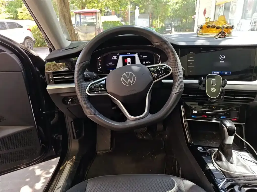 Volkswagen Passat — фото 9