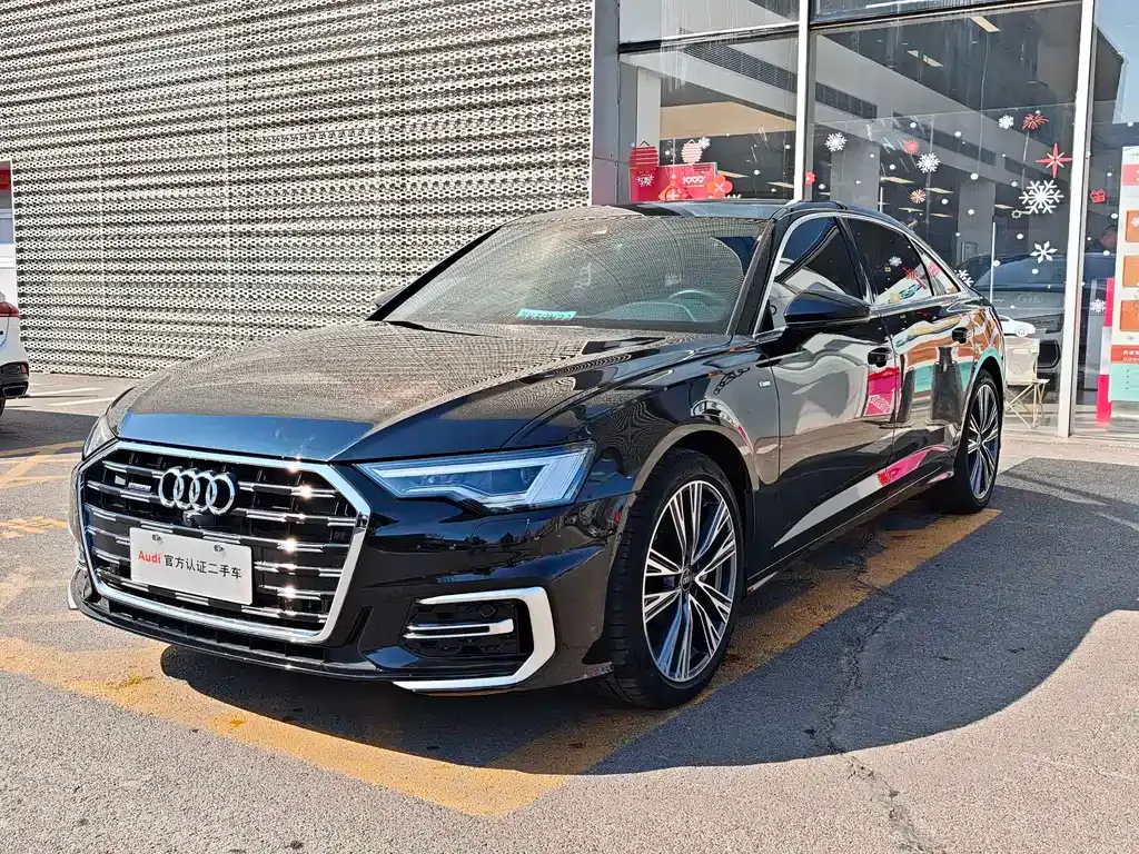 Audi A6L — фото 1