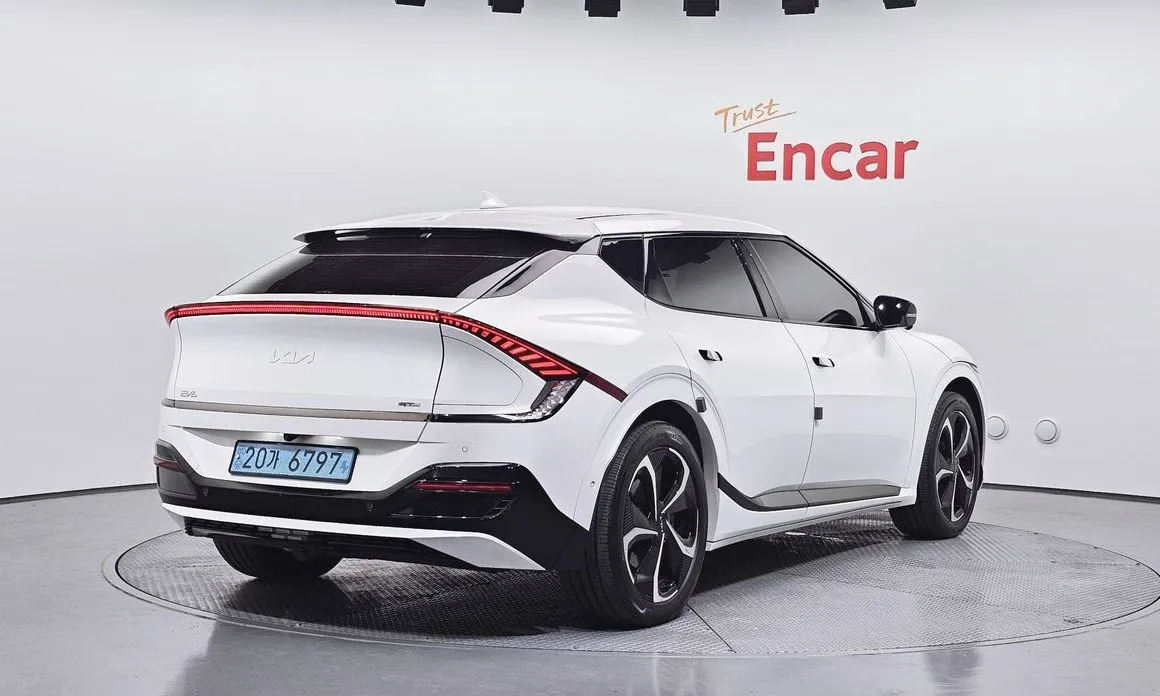 Kia EV6 — фото 7