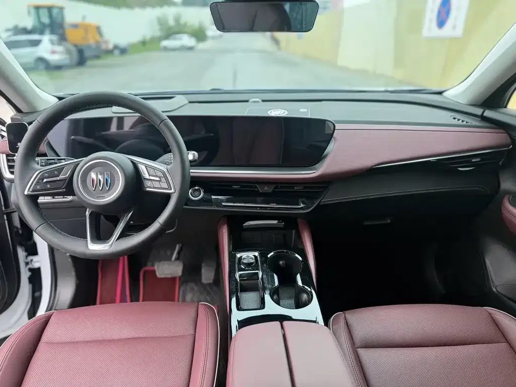 Buick Envision Plus — фото 10