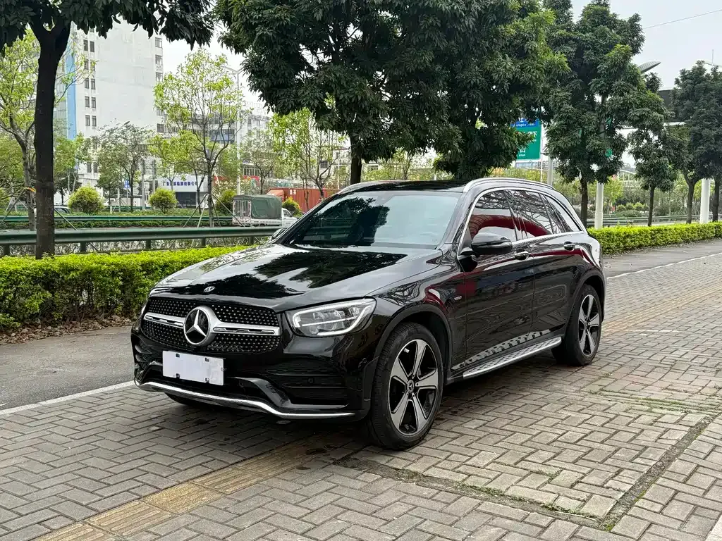 Mercedes-Benz GLC — фото 1
