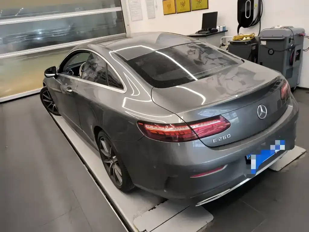 Mercedes-Benz E-Class (Import) — фото 4