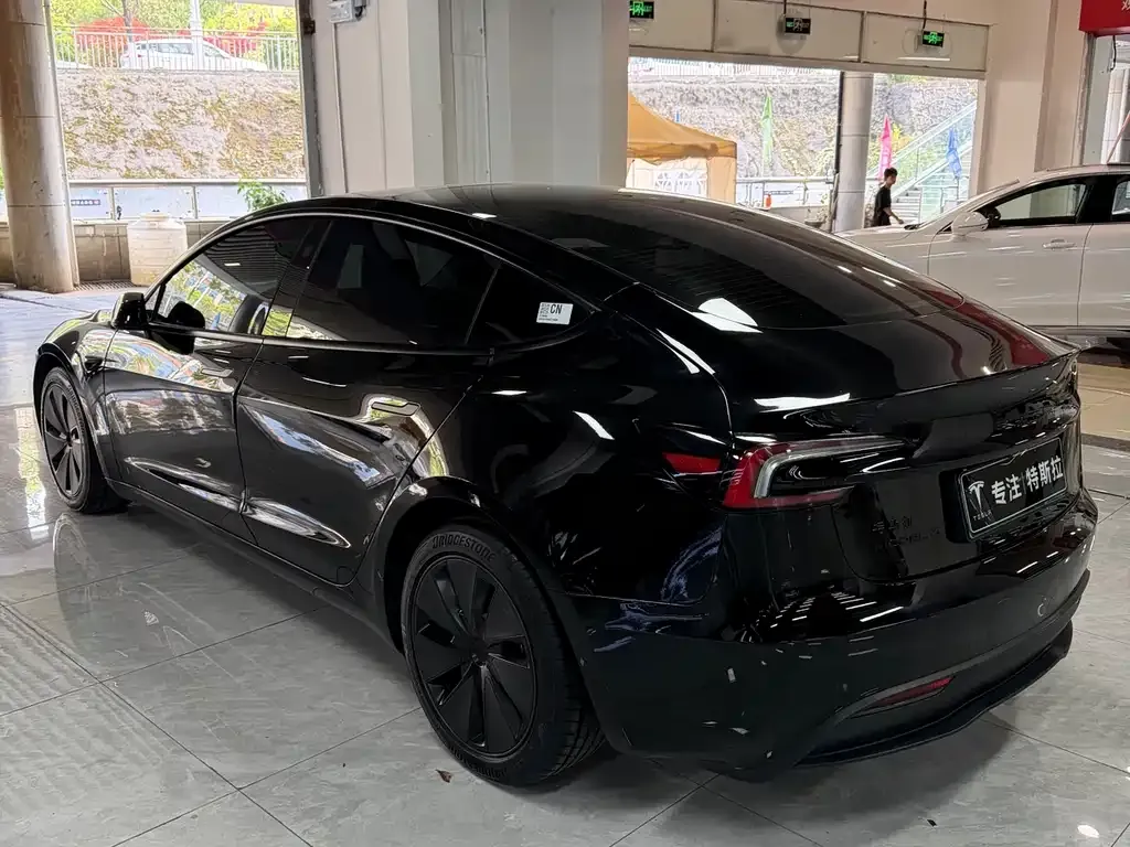 Tesla Model 3 2025 из CN, фото 7