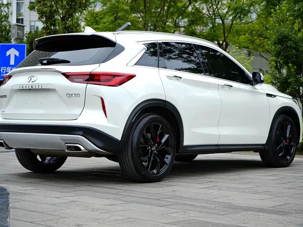 Infiniti QX50 2024 из CN, фото 9