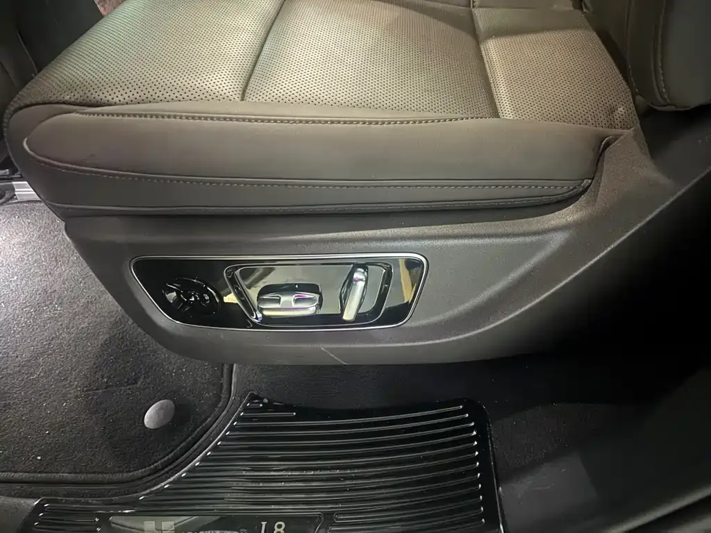 Li Auto L8 2023 из CN, фото 8