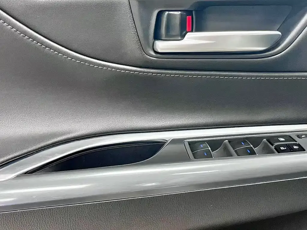 Toyota Venza 2023 из CN, фото 5