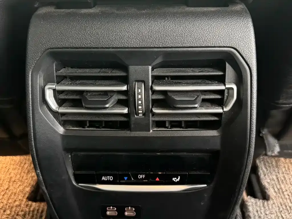 BMW i3 2024 из CN, фото 2