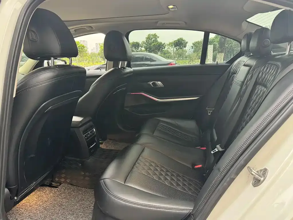 BMW i3 2024 из CN, фото 3