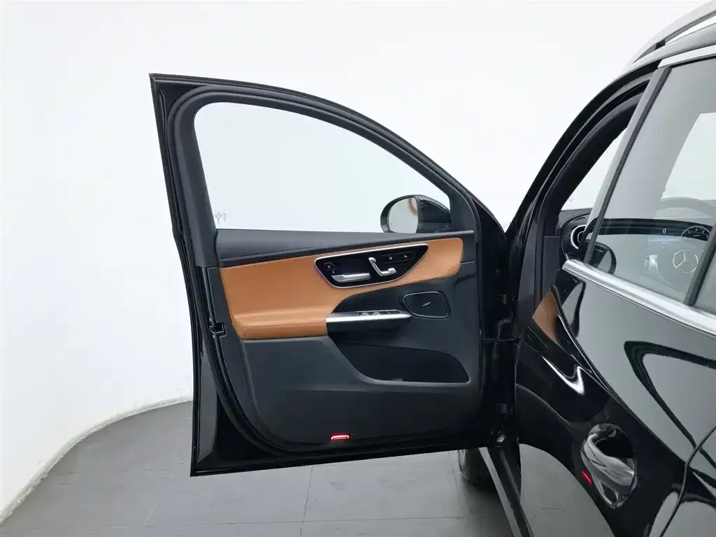 Mercedes-Benz GLC 2023 из CN, фото 4