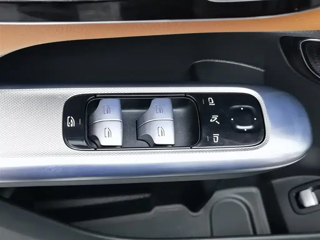 Mercedes-Benz GLC 2023 из CN, фото 6