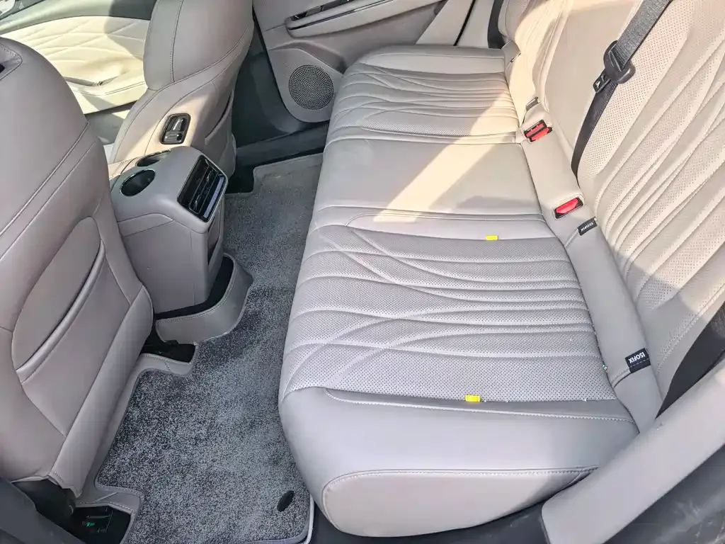 Geely Galaxy Xingyao 8 2025 из CN, фото 5