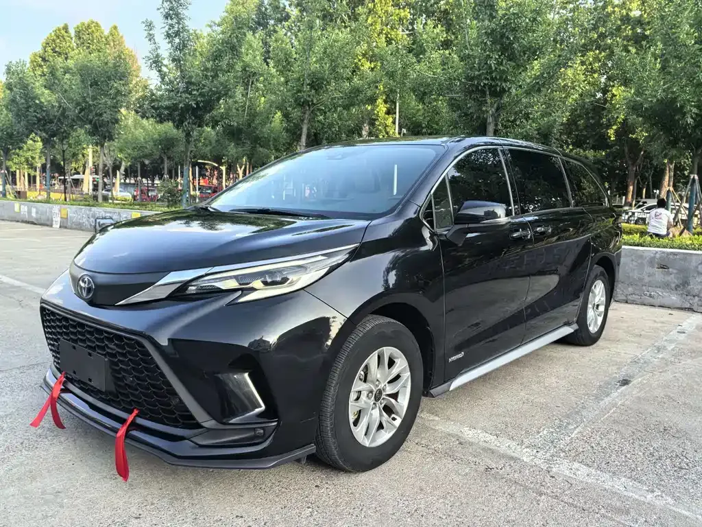 Toyota Granvia 2024 из CN, фото 1