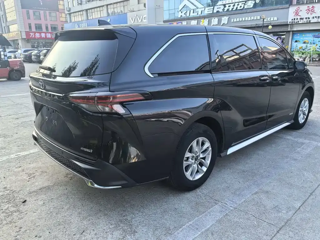 Toyota Granvia 2024 из CN, фото 7