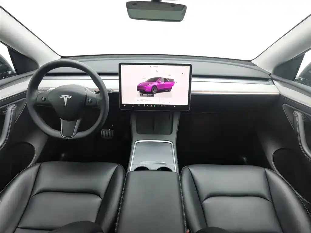 Tesla Model Y — фото 6