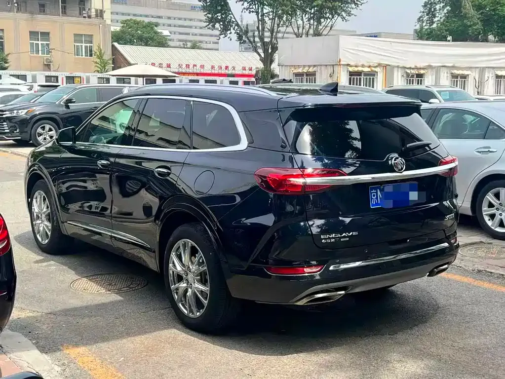 Buick Enclave — фото 10