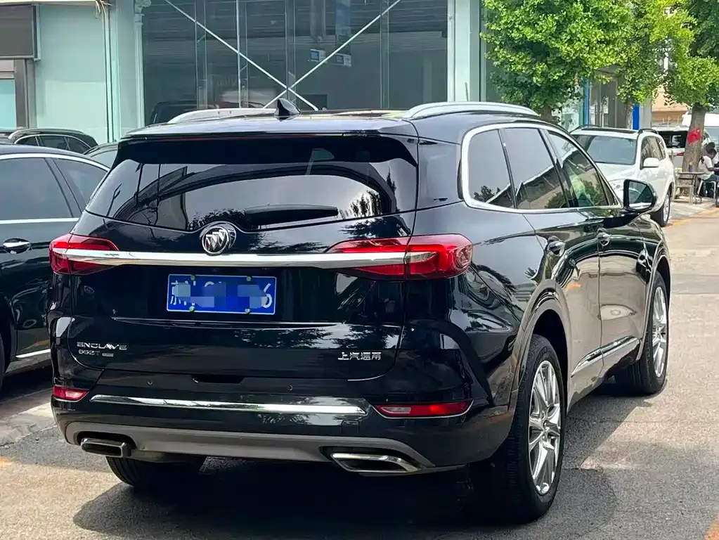 Buick Enclave — фото 9
