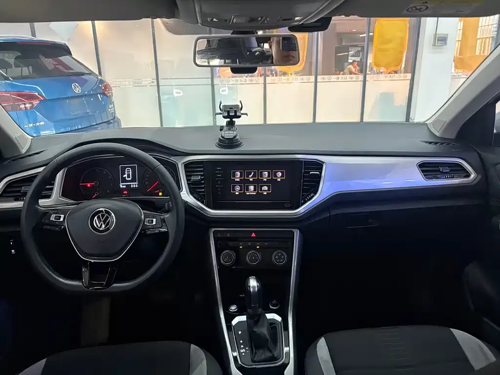 Volkswagen T-Roc 2023 из CN, фото 5