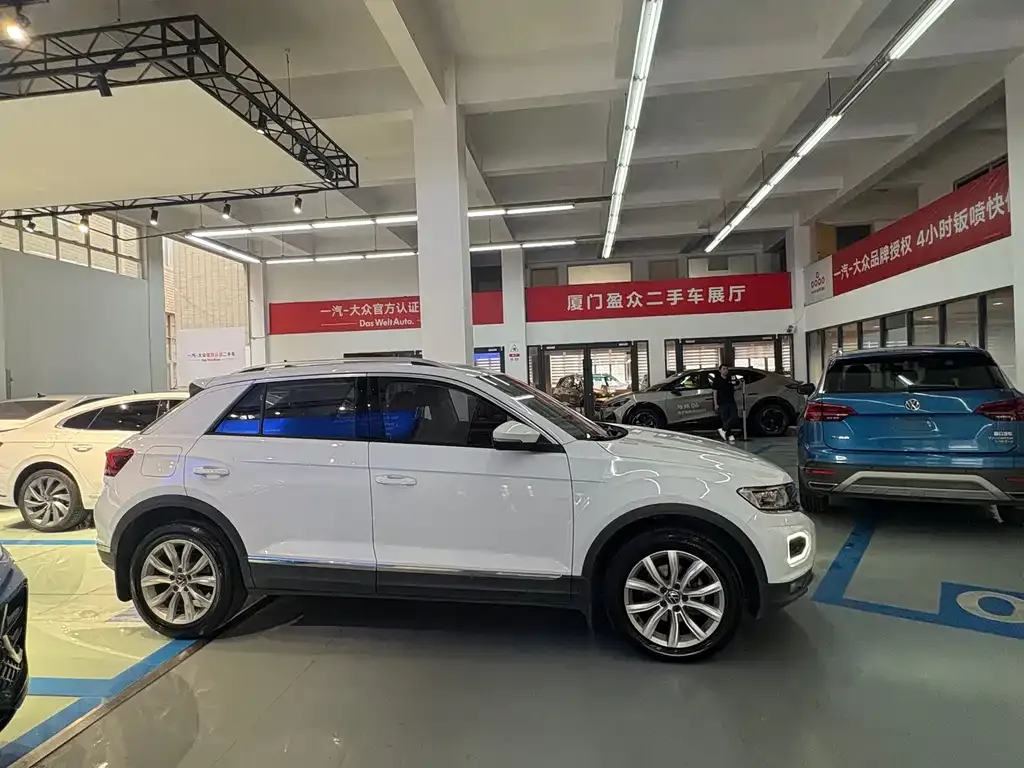 Volkswagen T-Roc 2023 из CN, фото 8