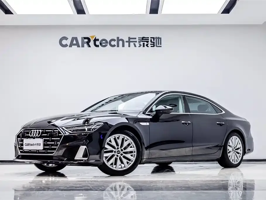 Audi A7L — фото 1