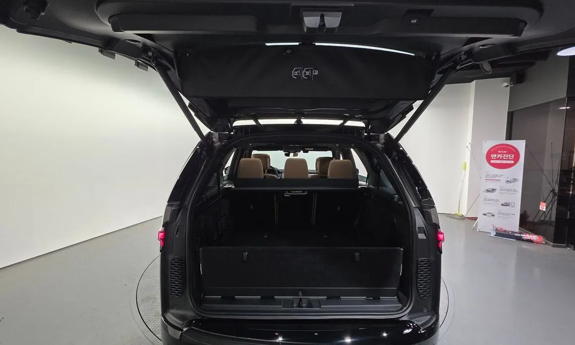 Land Rover Discovery 2025 из KR, фото 2