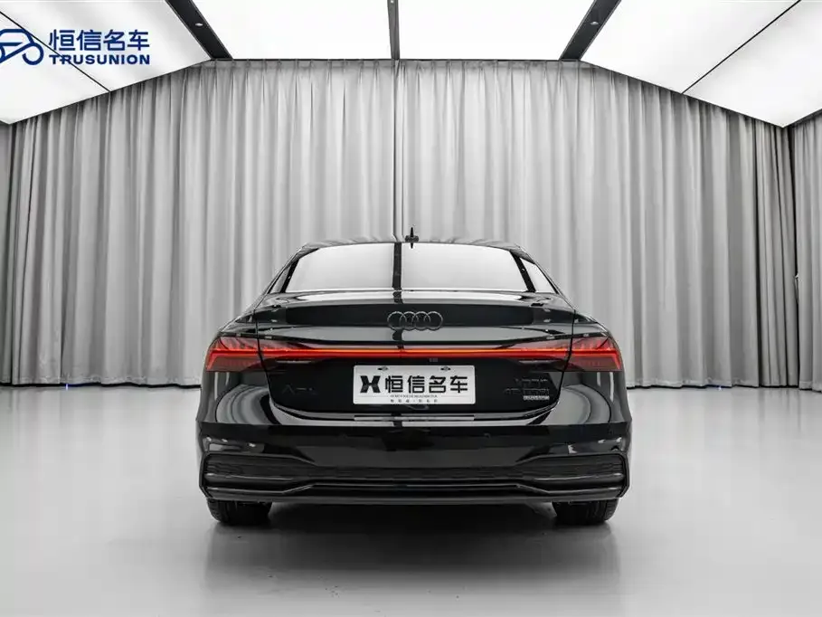 Audi A7L — фото 2