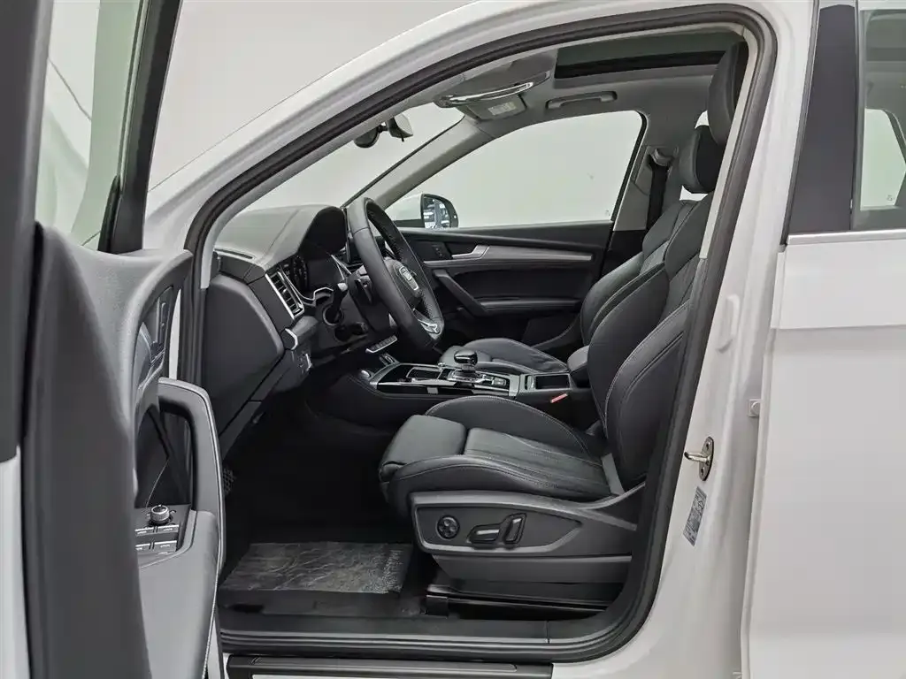 Audi Q5L 2021 из CN, фото 10