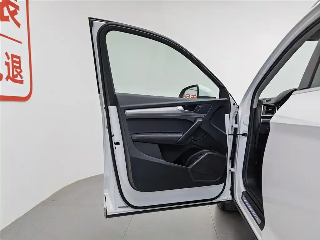 Audi Q5L 2021 из CN, фото 6