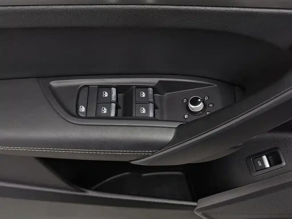Audi Q5L 2021 из CN, фото 9