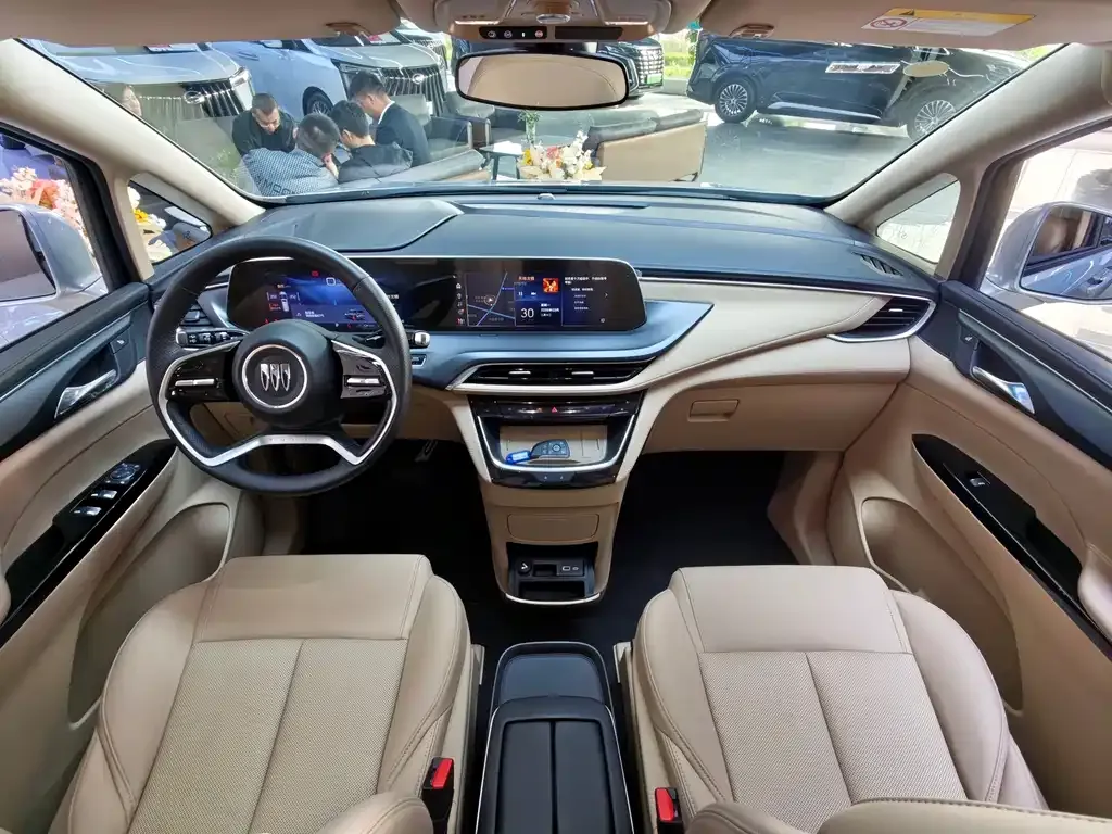 Buick GL8 Hybrid — фото 6